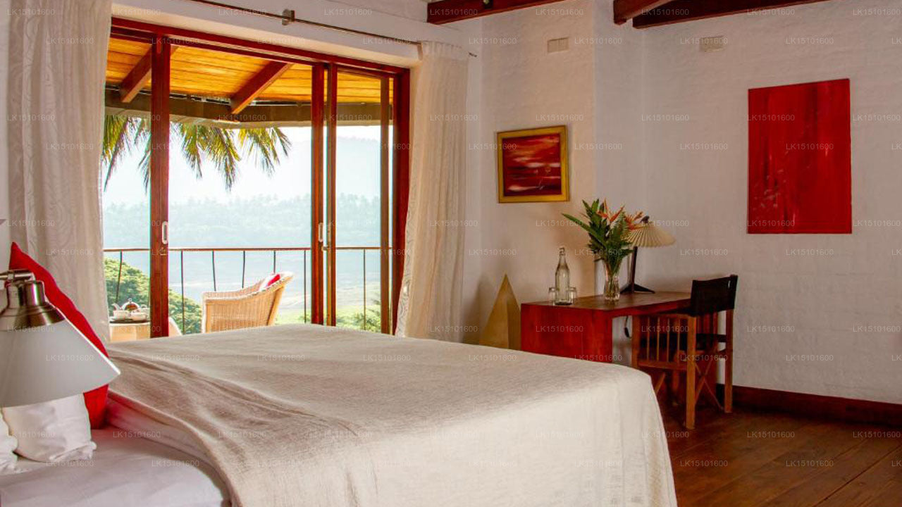 منتجع بوغانفيليا، كاندي