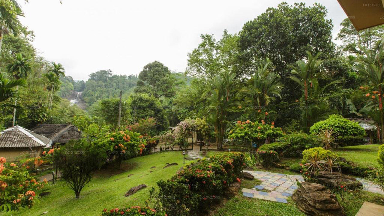 Minara Bopath Ella, Ratnapura