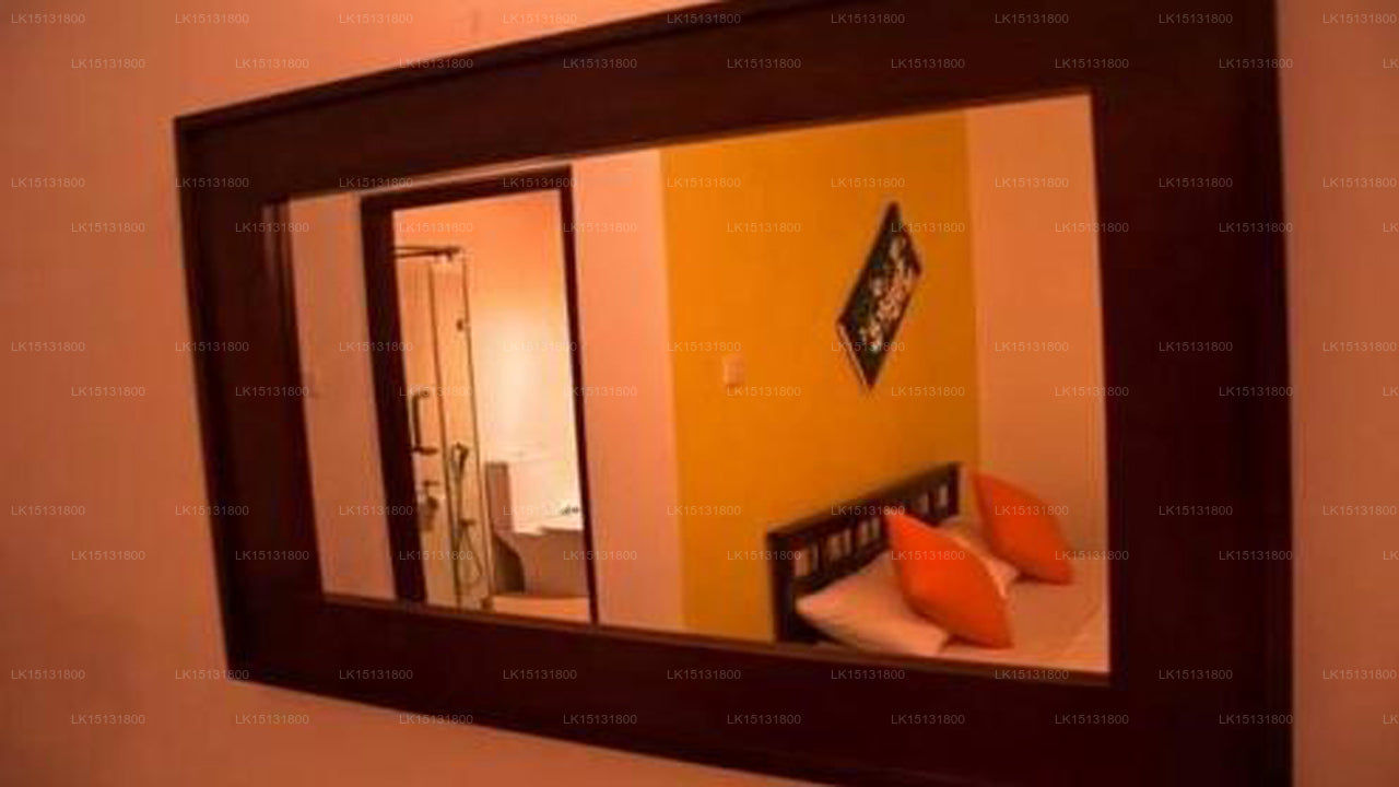 Dream Paradise, Kandy