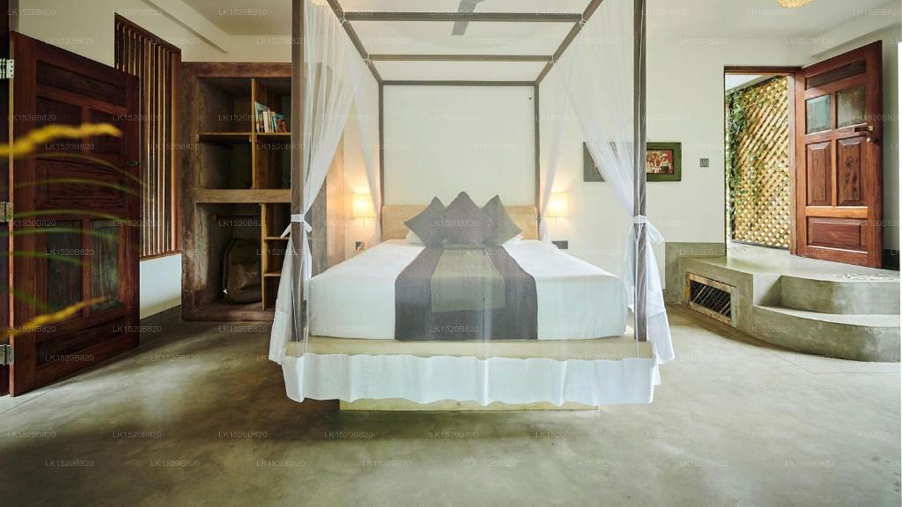 Casa Vana, Hiriketiya