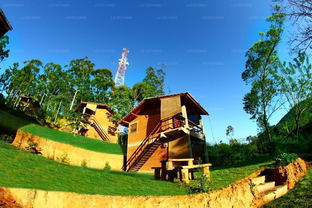 أكواخ إيلا أوكريش، إيلا