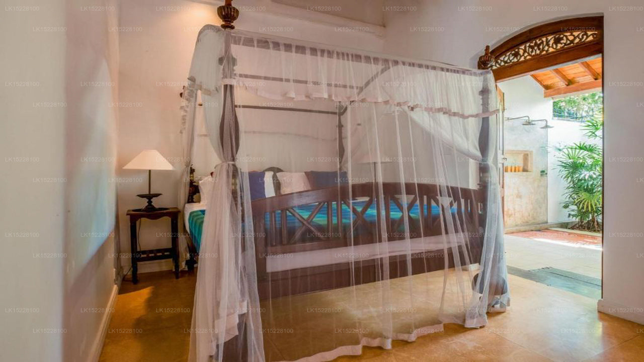 Coconut Grove, Galle