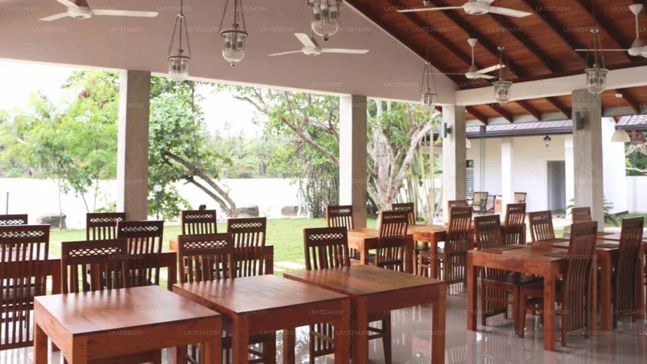 Vaaya Beach Hotel, Negombo