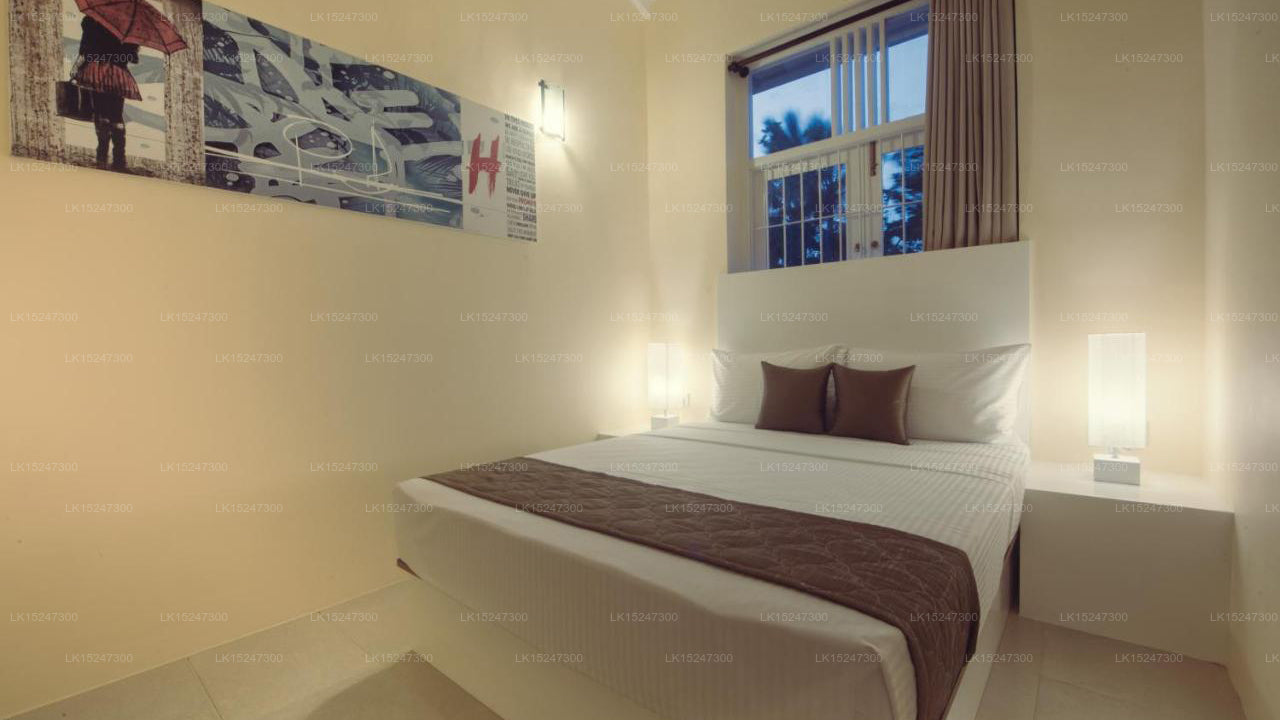 Hush Lagoon 30, Negombo