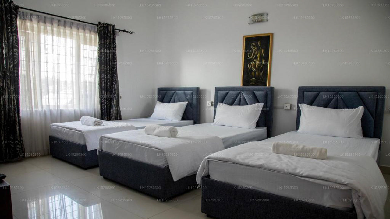 Funk Bunks - By The Lake, Kandy