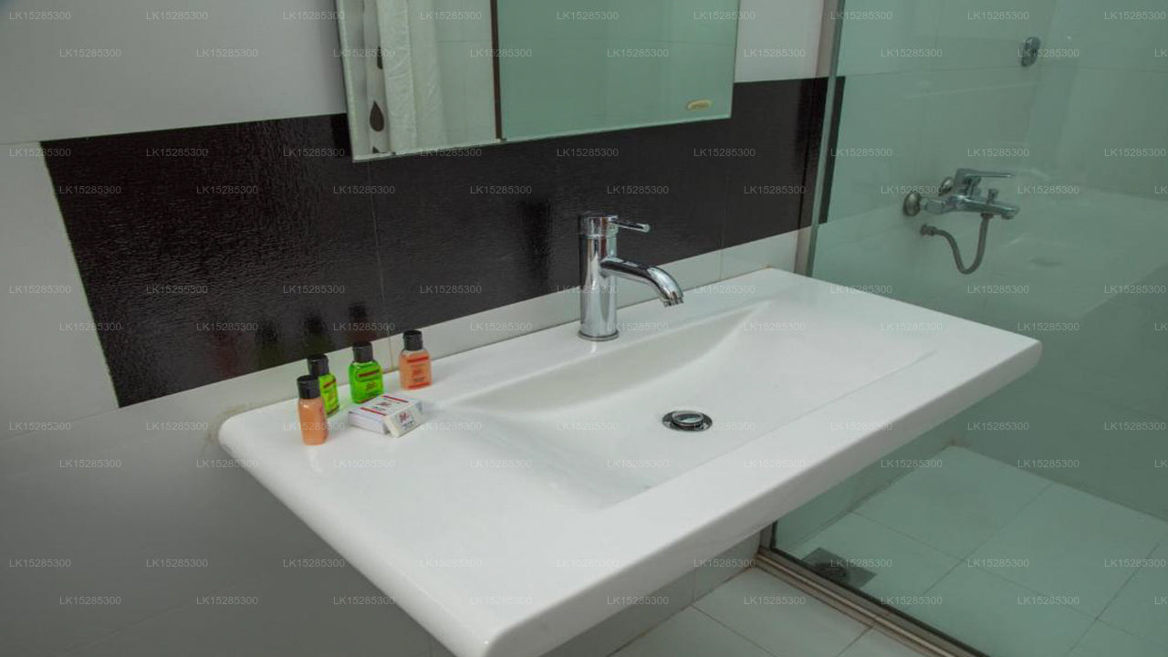 Funk Bunks - By The Lake, Kandy