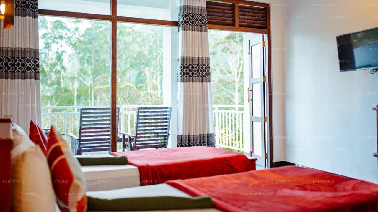 Adams peak Inn, Nallathanniya