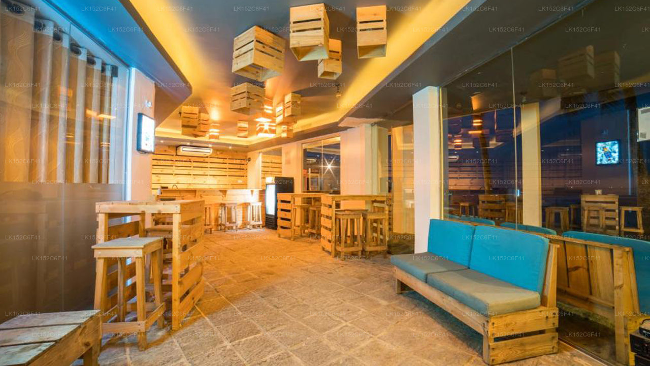 Hikkaduwa Beach Hotel, Hikkaduwa