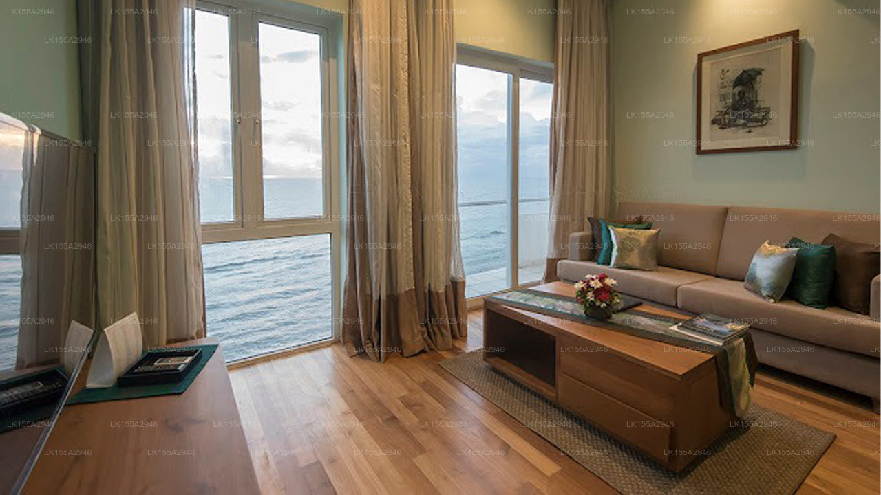 Ocean Edge Suites & Hotel Colombo