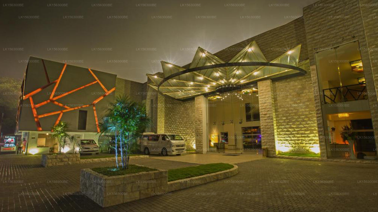 Avenra Beach, Hikkaduwa