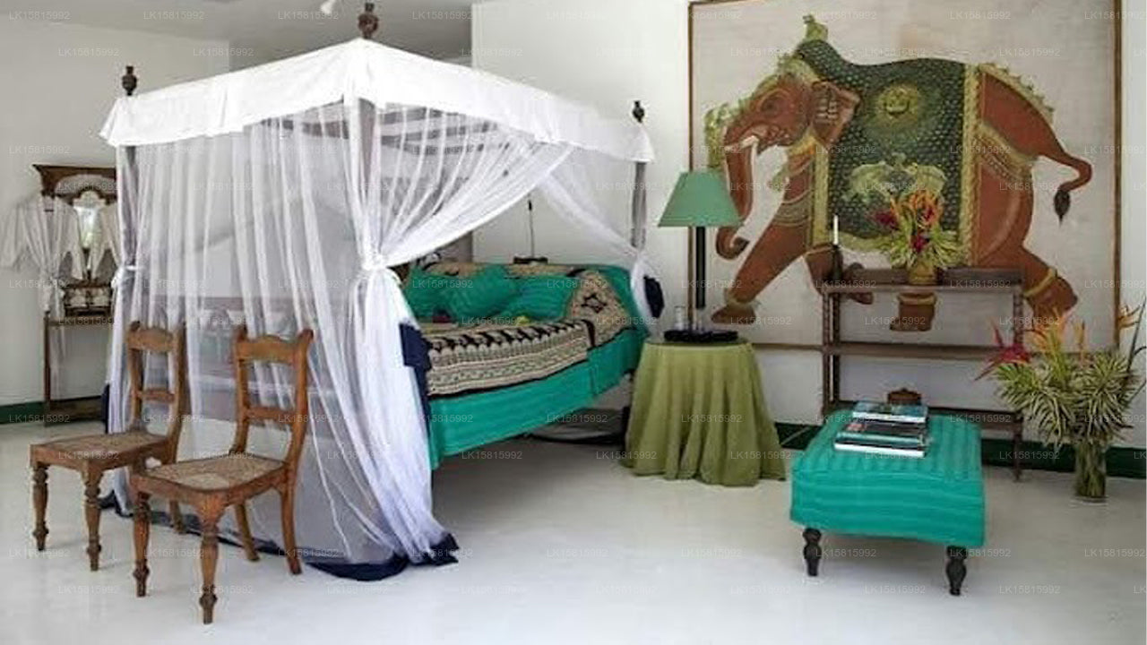 Taprobane Island, Weligama