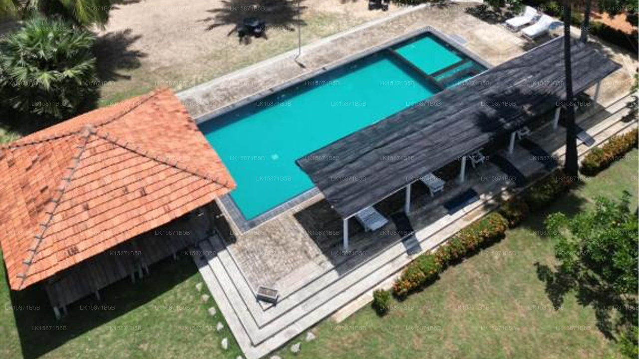 Valampuri Kitesurfing Resort Kalpitiya