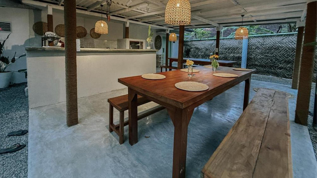 Kickin' Surf Lodge, Weligama