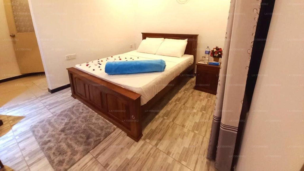 Dinu Lanka Resort, Katunayake