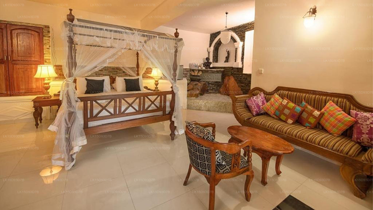 Ceylon Breeze, Kandy