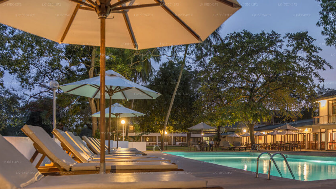 Nuwarawewa Rest House, Anuradhapura