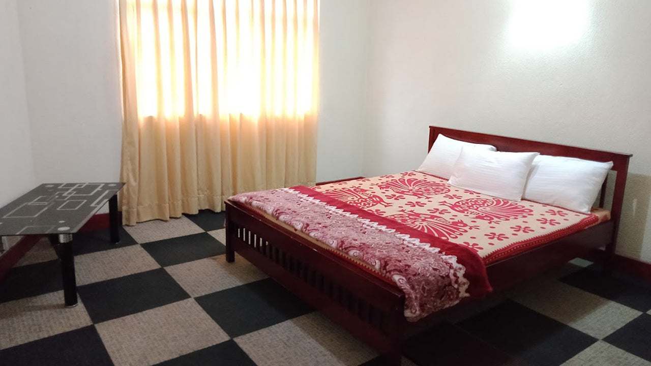 The Wooden Crest, Trincomalee