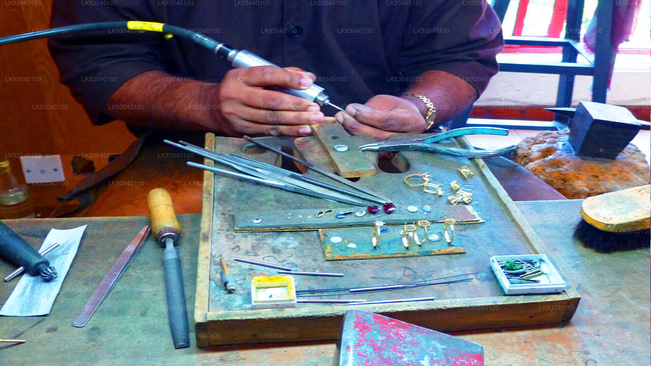Gems and Jewellery Workshop from Mirissa